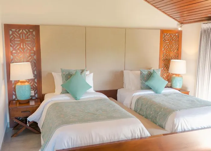 Giri Sea Cliff Penida & 5* Batununggul